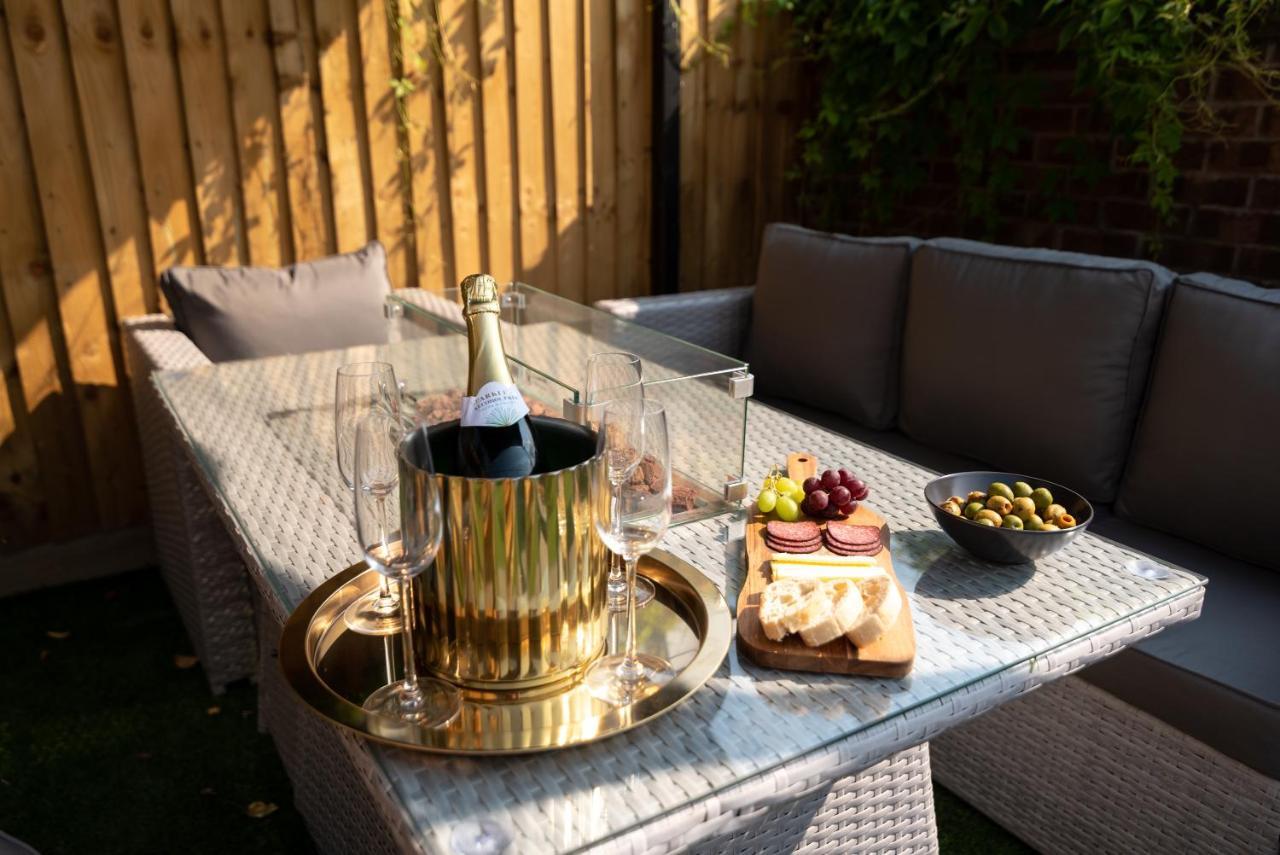 Exquisite Cardiff Apartments- With Garden Lounge & Games Room Zewnętrze zdjęcie