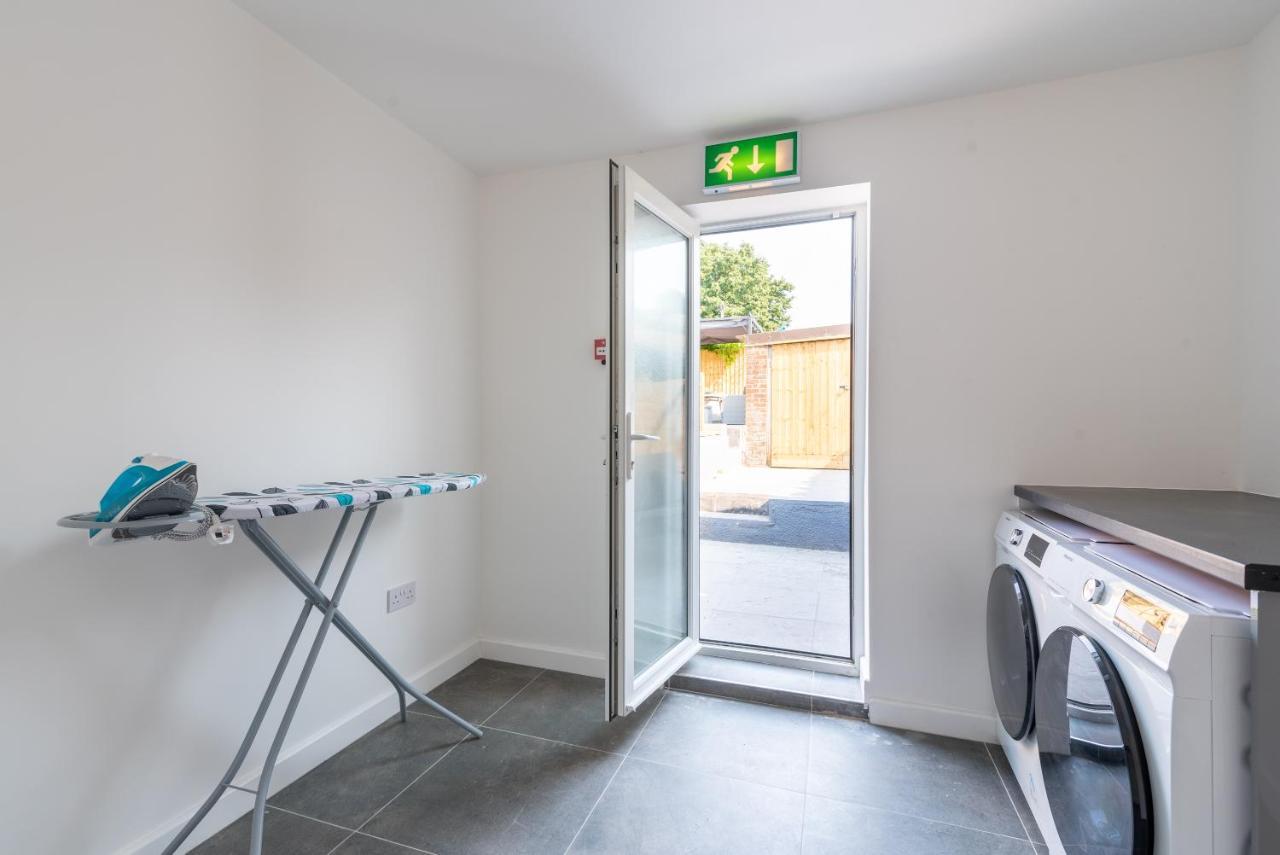 Exquisite Cardiff Apartments- With Garden Lounge & Games Room Zewnętrze zdjęcie