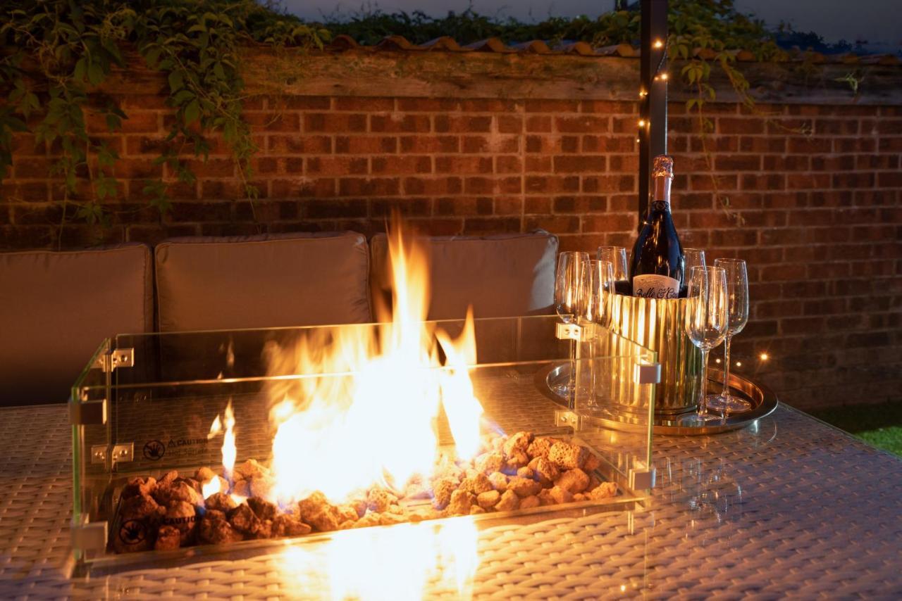 Exquisite Cardiff Apartments- With Garden Lounge & Games Room Zewnętrze zdjęcie